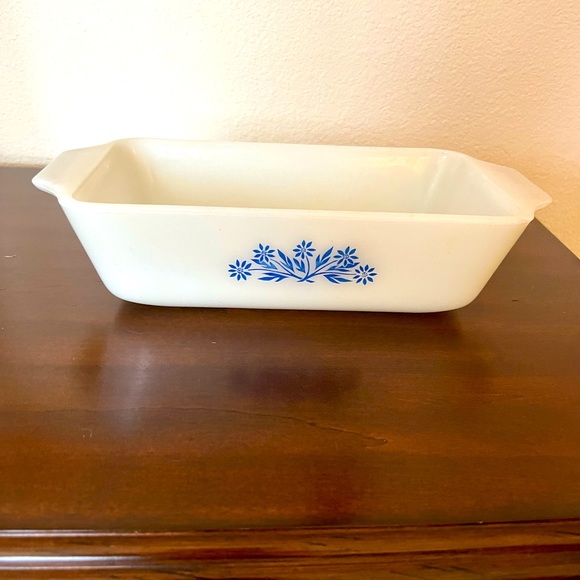 EUC Vintage Fire King Anchor Hocking 441 Blue Flower Loaf pan, glass, 1 quart - Picture 2 of 2